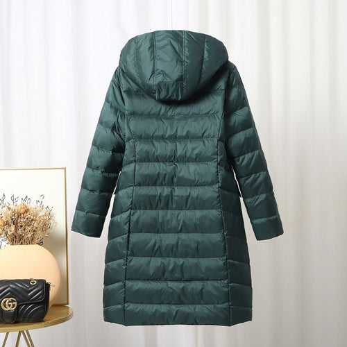 EB | Gefütterte Kapuzenwinterjacke für Damen
