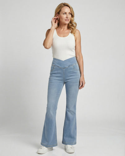 Damen Schlagjeans High Waist mit V Bund