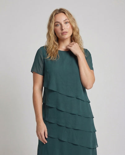 Damenkleid mit Rundhalsausschnitt, kurzen Ärmeln und mehrlagiger transparenter Overlay-Optik | EB