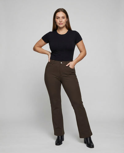 Damen Extraweite Flarehose Minimalistische Front