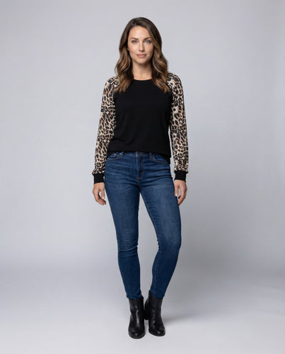 Damen Raglan-Langarmshirt Leopardenärmel