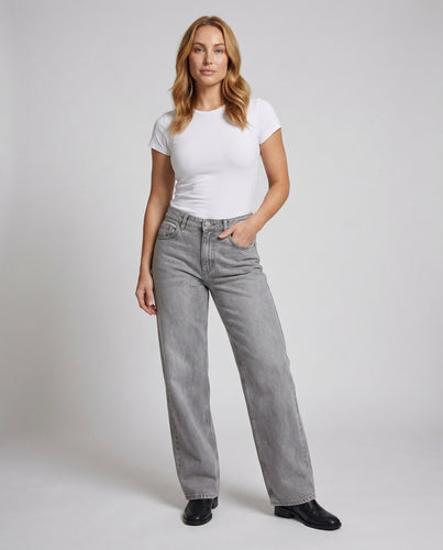 Damen gerade geschnittene Jeans mit niedriger Bundhöhe