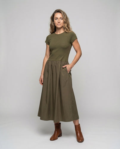 Damen legeres Maxikleid mit Tellerrock.