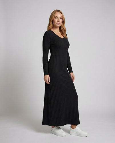 Damen geripptes Maxikleid aus Strick