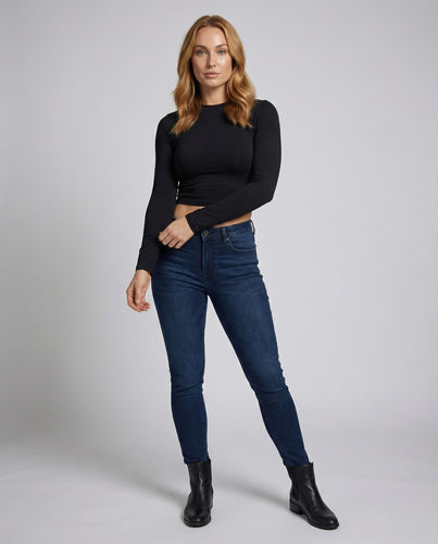 Damen kurzes figurbetontes Langarm-Croptop