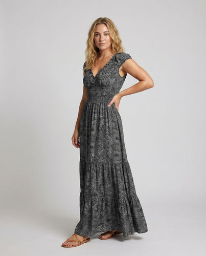 Damen Maxikleid mit gesmoktem Oberteil und Tellerrock
