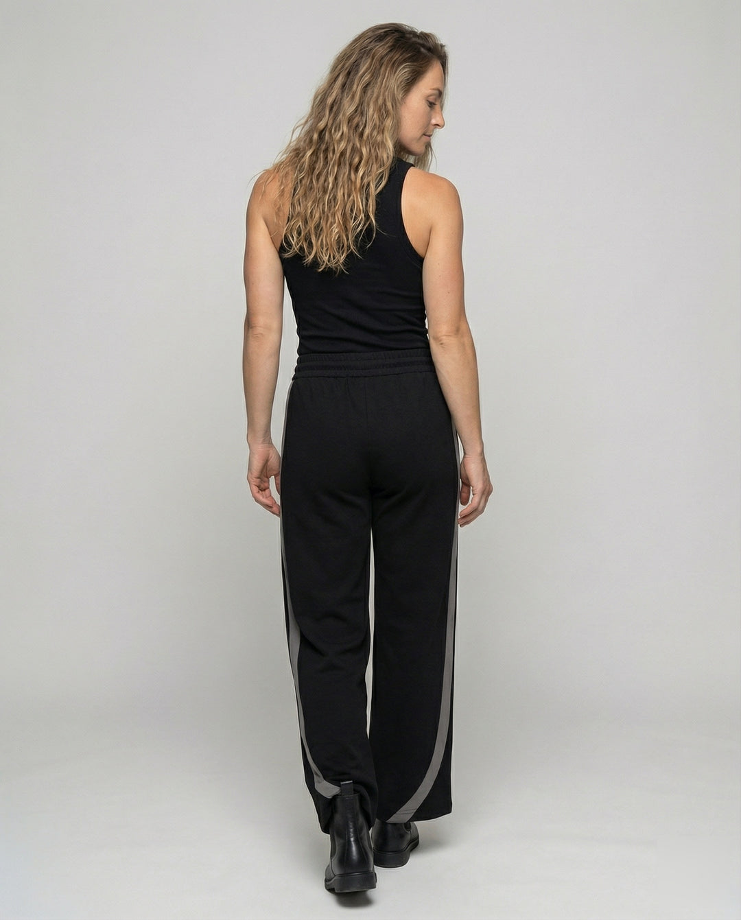 Product 15554242052426 - back_view
