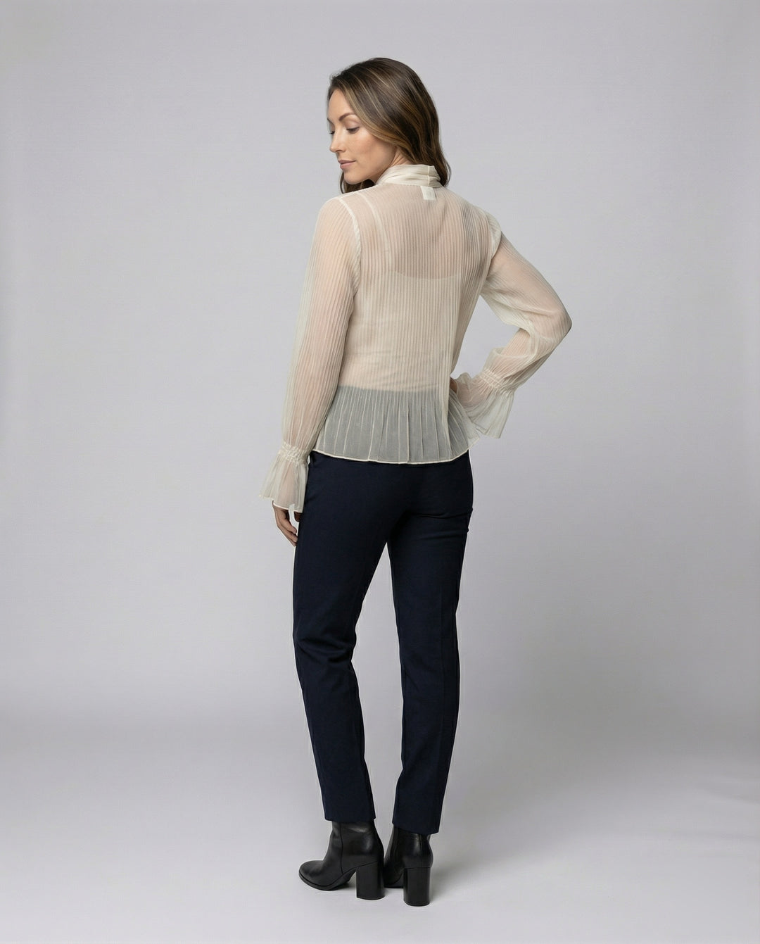 Product 15564338463050 - back_view