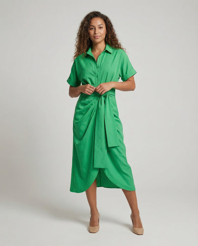 Damen nan Hemdblusenkleid mit Reverskragen, durchgehender Knopfleiste und drapierter Wickeloptik EB