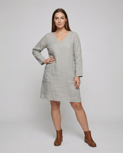 Damen nan knielanges Tunika-Kleid aus Leinenmix mit tiefem V-Ausschnitt, seitlichen Eingrifftaschen und lässiger Silhouette EB