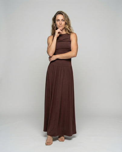 Damen nan Maxikleid mit asymmetrischem, gerafftem Oberteil und fließendem Tellerrock EB