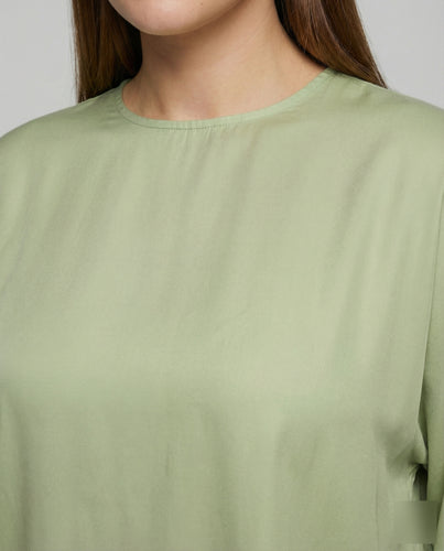 Damen nan seidiges Oversize-Blusenshirt in Satinoptik mit Ballonärmeln und Rundhalsausschnitt EB
