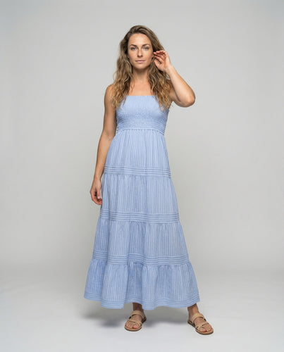 Damen nan Stufen-Maxikleid mit gerafftem Smock-Oberteil, breiten Trägern und plissiertem Volantrock EB