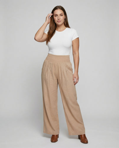 Damen nan weite Palazzo-Loungehose mit hohem Smokbund, seitlichen Eingrifftaschen und luftiger Leinenoptik EB