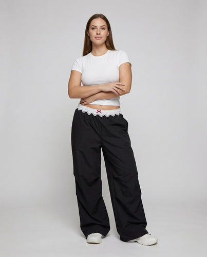Damen nan weite Palazzohose mit hohem Bund und Spitzenbesatz EB