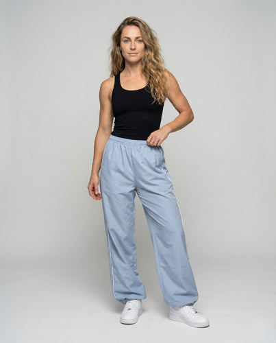 Damen nan weitgeschnittene Sporthose mit hohem Elastikbund und seitlicher Paspelierung EB