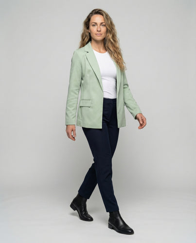 Damen nan weitgeschnittener Reversblazer mit Pattentaschen und klarem Schnitt EB