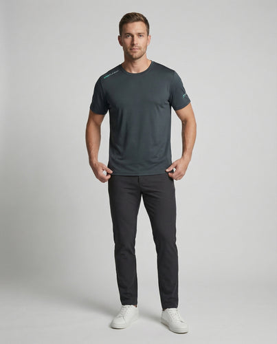Herren nan ultraleichtes Laufshirt aus Mikro-Mesh mit feuchtigkeitsableitender Technologie und verlängertem Rückenbund EB