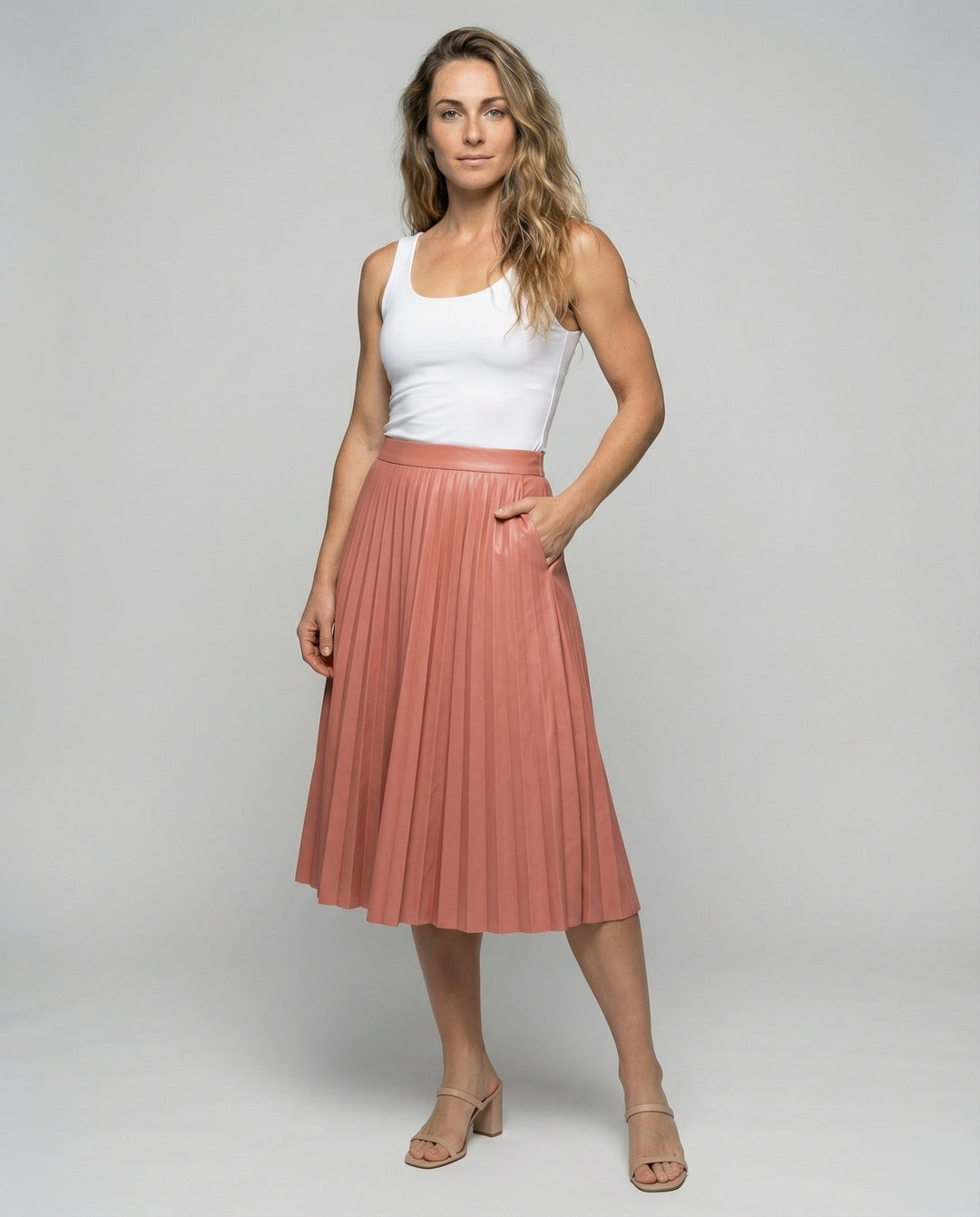 Product 15587000713546 - full_body_front