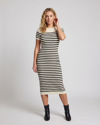 Damen Ripp-Strickmidikleid Raffung Kurzarm Rundhals