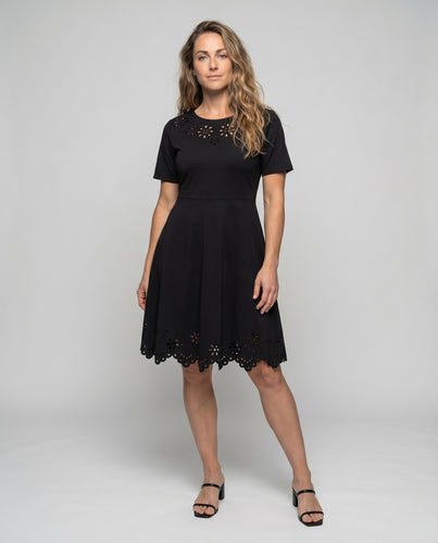 Damen Skaterkleid Florale Laserstanzung Ausschnitt Saum