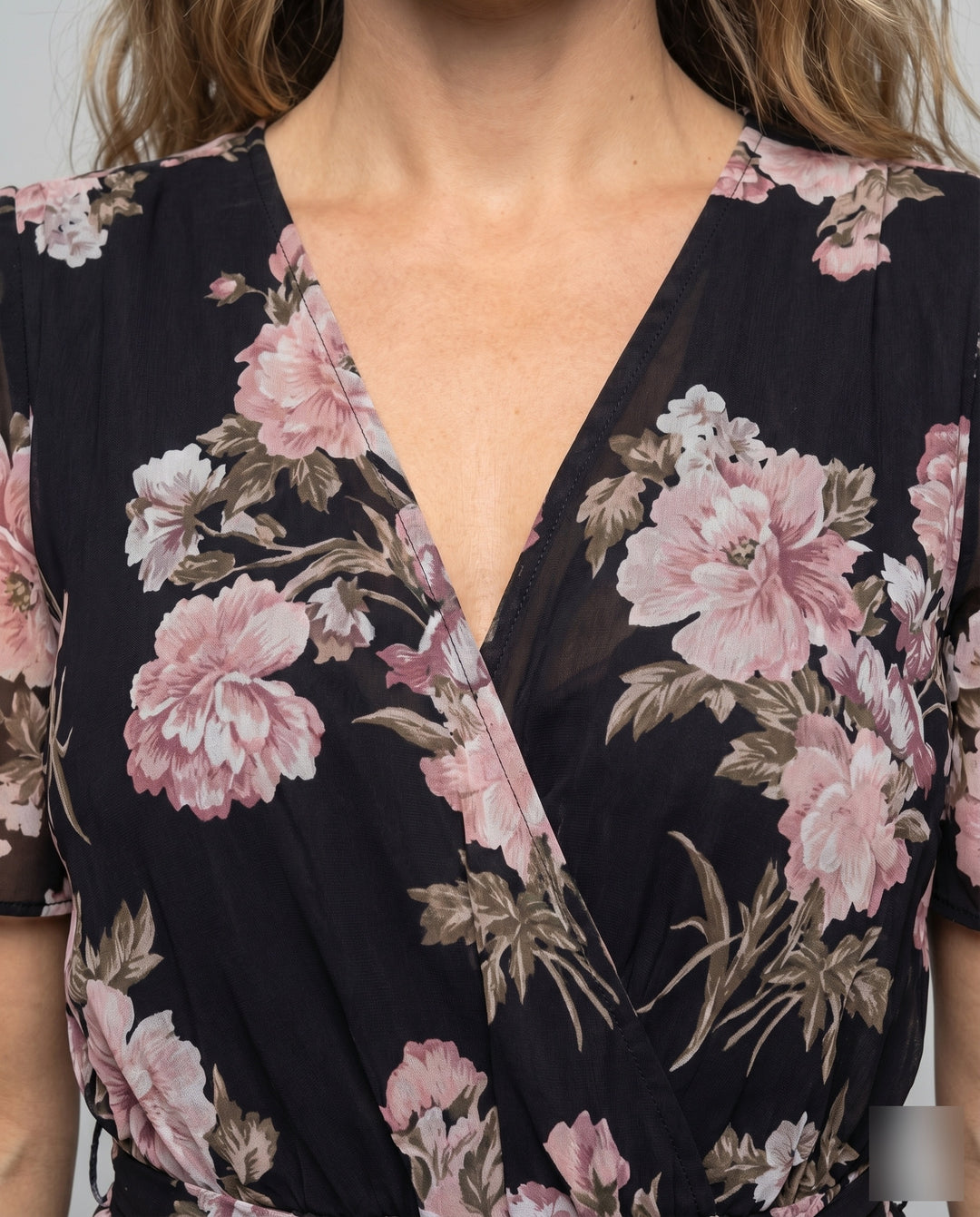 Product 15593993994570 - close_up_detail