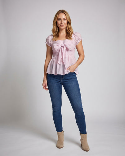 Damen Bluse mit Rüschendetails und schickem Taillenknoten