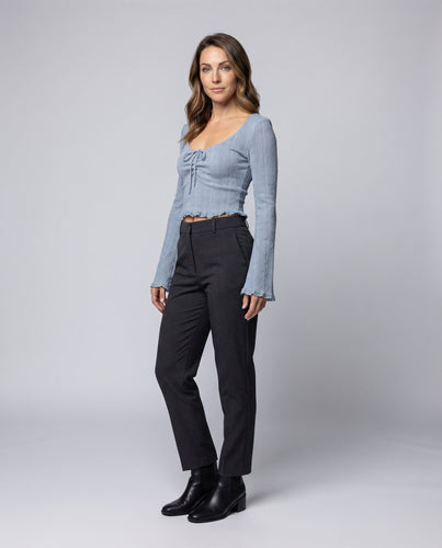Damen elegantes Crop-Top mit Rüschensaum und Schnürdetails
