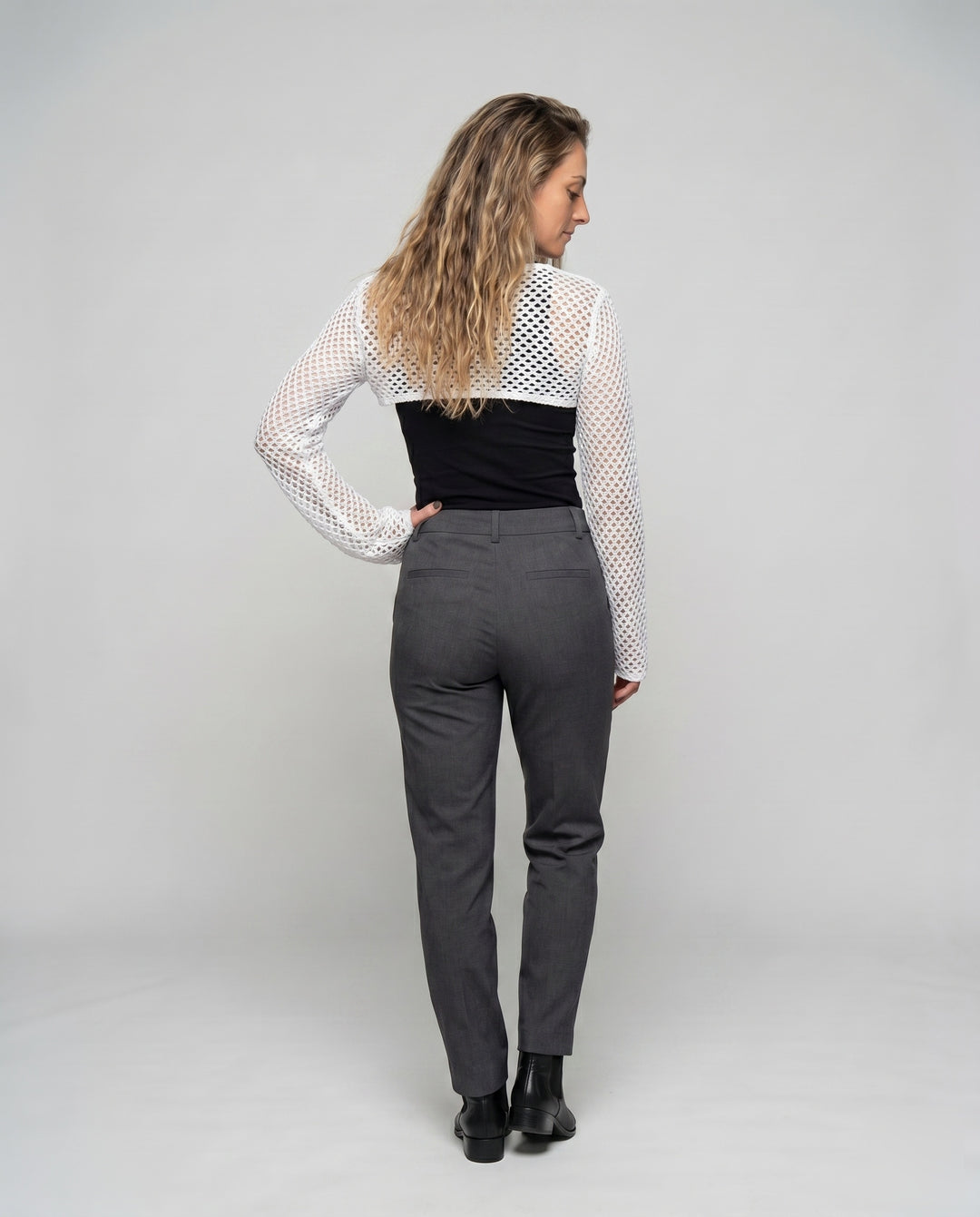 Product 15606924345674 - back_view