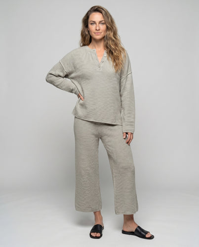 Damen lässiges Strick-Set mit modischem Muster und weiten Beinen