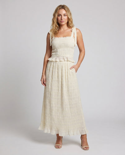 Damen Maxikleid mit Bindeträgern und voluminösem Saum