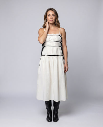 Damen Maxikleid mit verstellbaren Trägern und Rüschendetails
