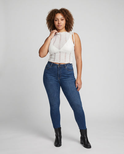 Damen modisches Häkeloberteil mit verspielten Cut-Outs und transparentem Design