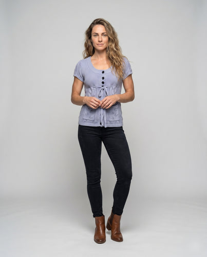 Damen Strickbluse mit Rüschendetails und tailliertem Schnitt