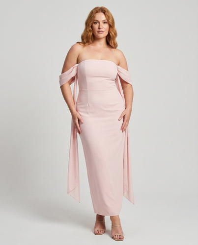 Damen Elegantes Abendkleid mit schulterfreiem Design und fließendem Satin EB