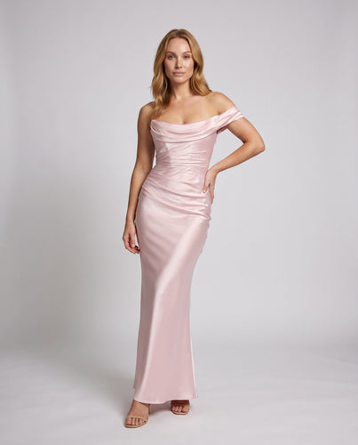 Damen Elegantes Abendkleid mit schulterfreiem Design und fließendem Satin EB