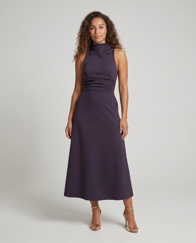 Damen Elegantes Maxikleid mit hochgeschlossenem Design und fließendem Rock EB