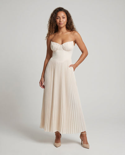 Damen Elegantes Maxikleid mit raffinierter Plissee-Optik und herzförmigem Dekolleté EB