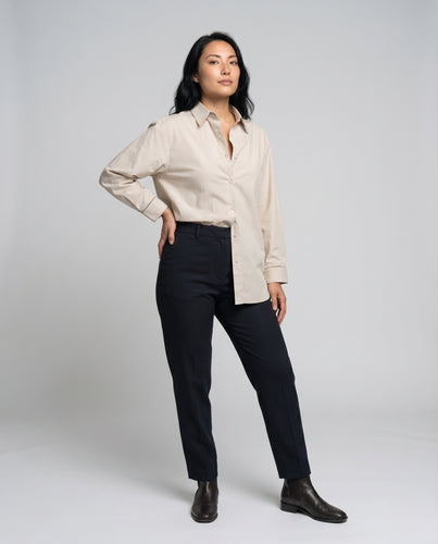 Damen elegante Baumwollbluse mit klassischem Schnitt und feinen Knopfdetails