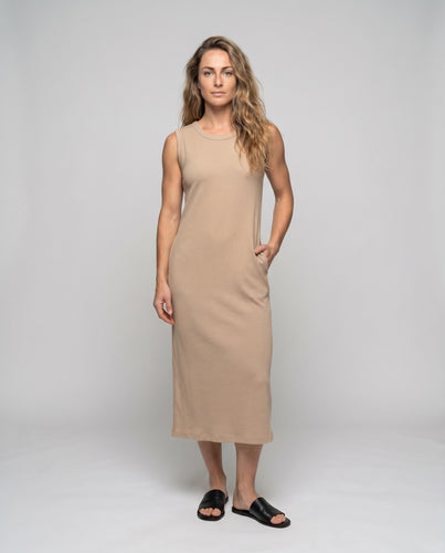 Damen lässiges Midikleid mit feiner Rippstruktur und schmalem Schnitt