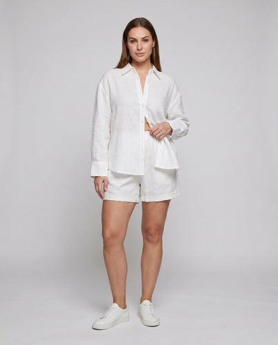 Damen luftige Leinenbluse mit großzügigem Schnitt und eleganter Knopfleiste