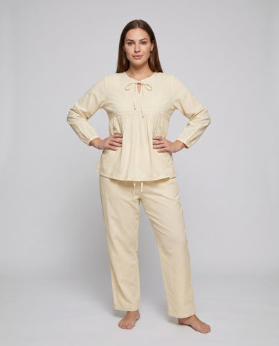 Damen luftiges Pyjama-Set mit feiner Stickerei und weichem Material