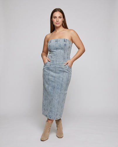 Damen Lässiges Denim-Maxikleid mit schulterfreiem Design EB