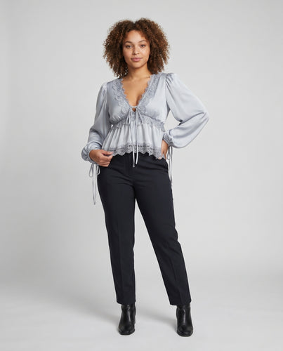 Damen Bluse mit Rüschen und Spitzenapplikationen EB