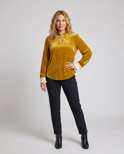Damen Elegante Samtbluse mit schickem Stehkragen und Rüschenärmel EB
