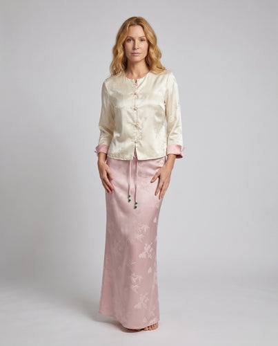 Damen Elegantes langes Kleid mit edler Seidenoptik und handgefertigten Details EB