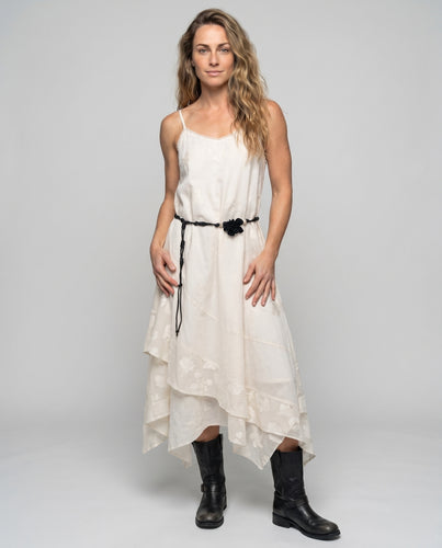 Damen Fließendes Maxikleid mit Rüschendetails und dekorativem Taillengürtel EB
