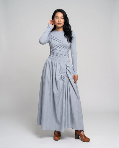 Damen Maxikleid mit raffiniertem Rüschendesign und figurbetonendem Oberteil EB