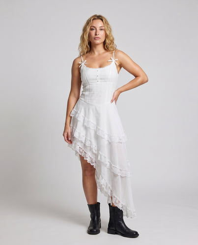 Damen romantisches Kleid mit verspielten Rüschendetails EB