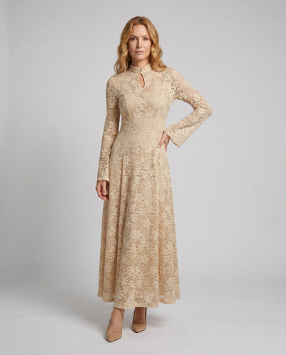 Damen Spitzenmaxikleid mit hochgeschlossenem Kragen und eleganter Knopfleiste EB